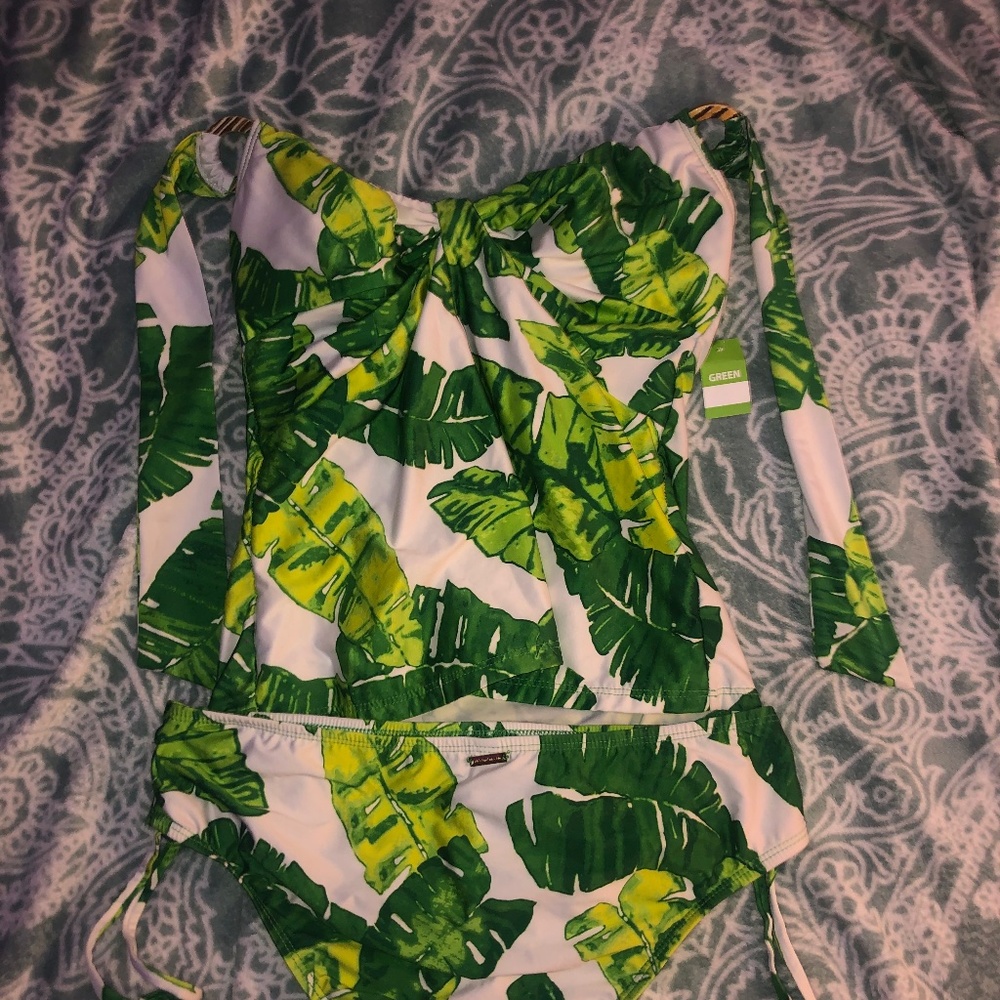 Leaf bathingsuit